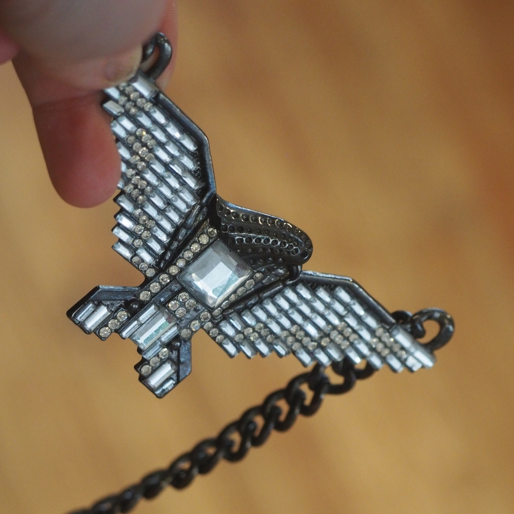 Rhinestone Eagle Nechlace - Picture 3 of 9